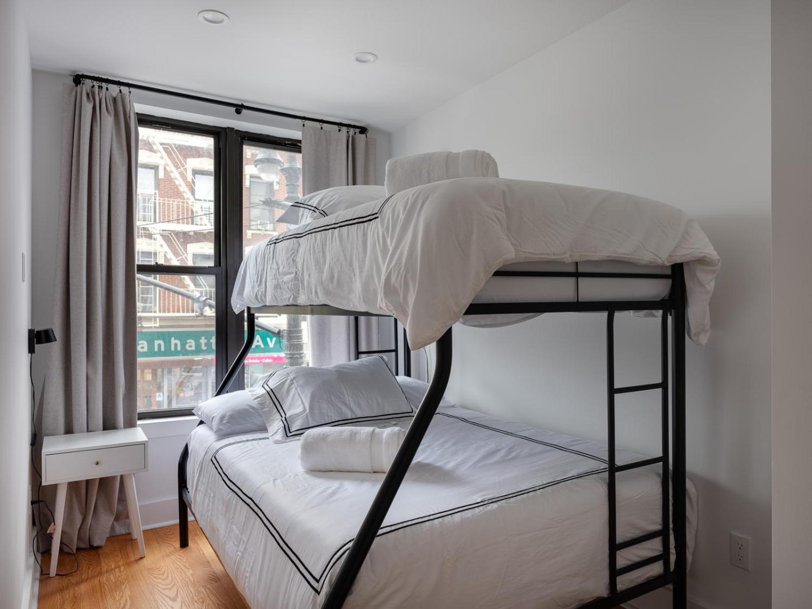 Three Bedroom Brooklynite Suite! New York Exterior photo